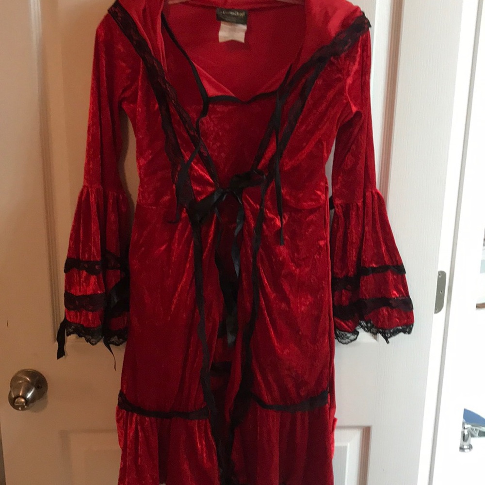 Costume